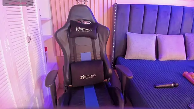 ashlye miller  online show from March 15, 2025, 4:02 am