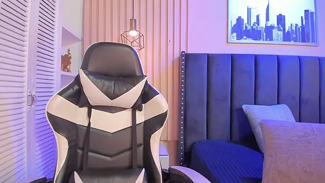 Snapshot of ashlye_miller_ chatting on February 13, 2026, 4:23 am ashlye miller online show from February 13, 2026, 4:23 am