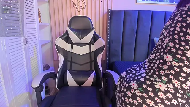 Snapshot of ashlye_miller_ chatting on February 7, 2026, 4:31 am ashlye miller online show from February 7, 2026, 4:31 am