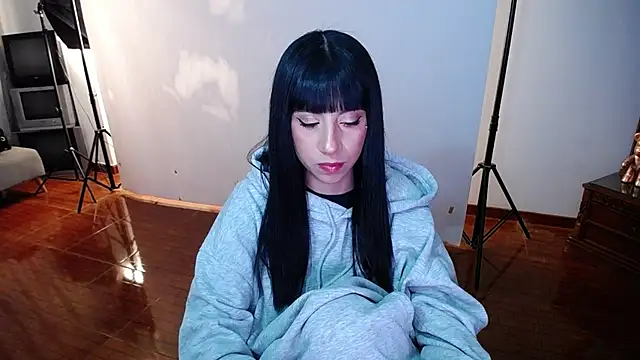 Snapshot of _holy_1 chatting on January 23, 2025, 4:30 am holy 1 online show from January 23, 2025, 4:30 am