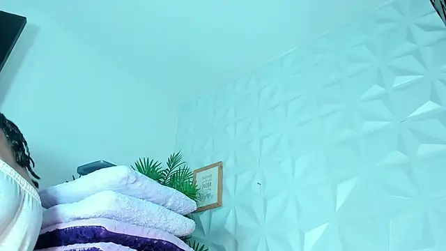 Hellen Sky online show from September 28, 2025, 11:06 am