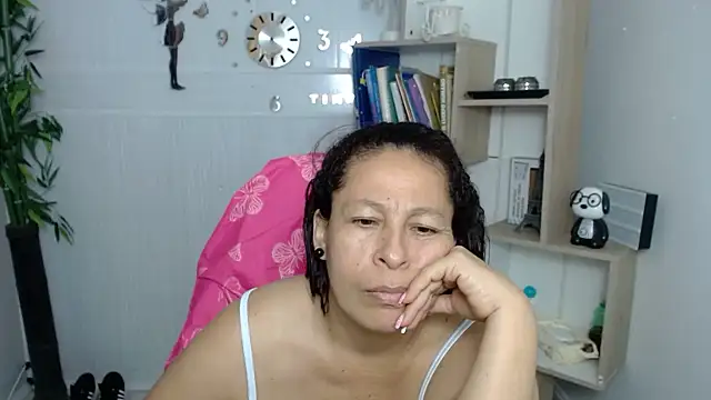 mature martina online show from July 9, 2026, 8:59 am