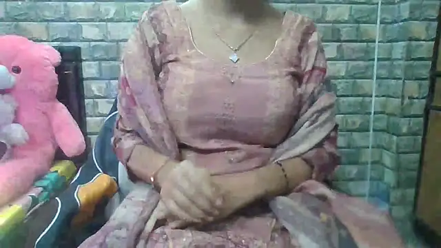 Sexy iknoor online show from October 20, 2025, 4:36 am