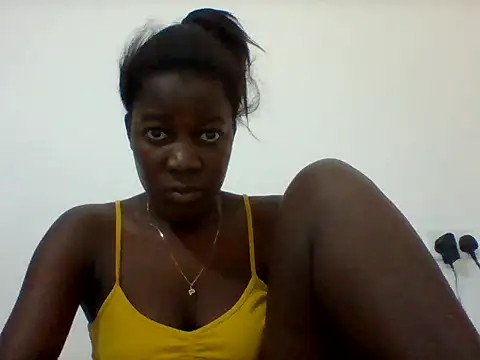 Snapshot of Alessandrajenna chatting on February 4, 2026, 5:46 am Alessandrajenna online show from February 4, 2026, 5:46 am