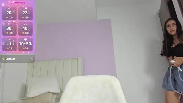 Snapshot of Mhia_palmer chatting on February 13, 2025, 6:30 am Mhia palmer online show from February 13, 2025, 6:30 am