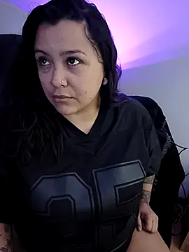 bigbooty-30 online show from April 28, 2026, 11:03 am