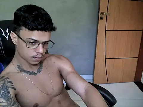 Snapshot of Gust027 chatting on April 14, 2026, 1:27 pm Gust027 online show from April 14, 2026, 1:27 pm