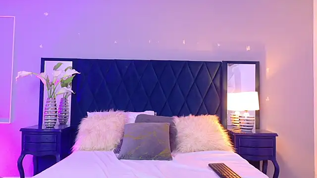 Margaret Saunders online show from December 18, 2025, 7:40 pm