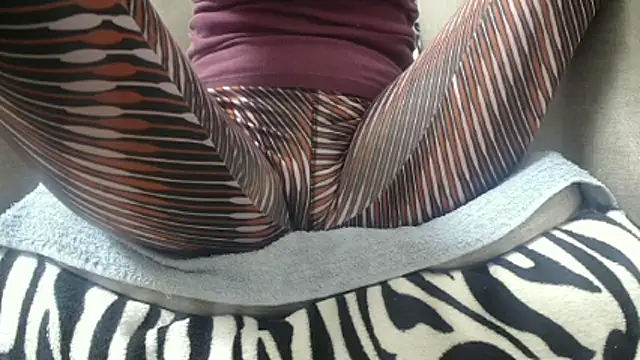 Web Lady online show from November 19, 2025, 7:08 am