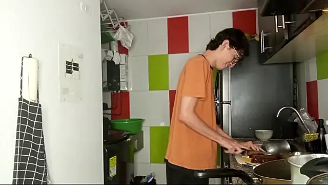 Norehg online show from October 9, 2025, 8:37 am