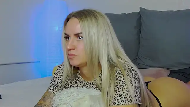 SofiJames online show from September 14, 2025, 7:09 am