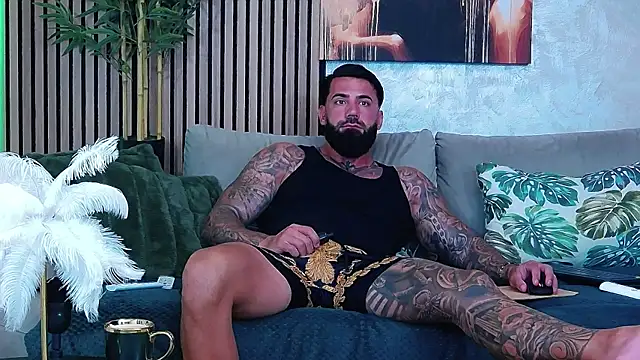 masterkingofmusclee online show from July 20, 2026, 8:22 am