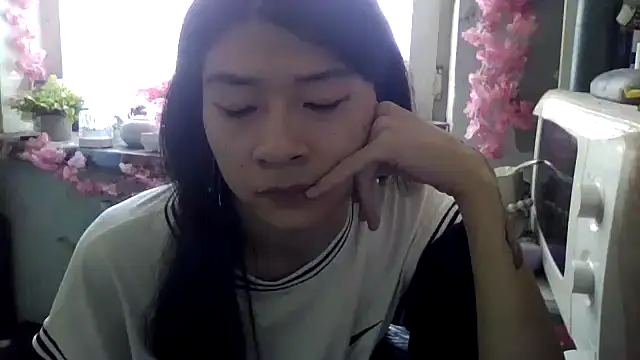 CarlyJoy online show from October 7, 2025, 8:37 am