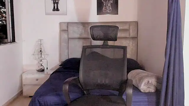 Snapshot of paul_rogerr chatting on November 5, 2025, 12:58 am paul rogerr online show from November 5, 2025, 12:58 am