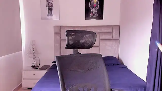 Snapshot of paul_rogerr chatting on October 17, 2025, 1:02 pm paul rogerr online show from October 17, 2025, 1:02 pm