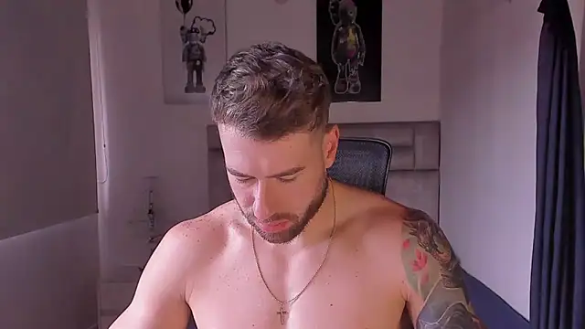 Snapshot of paul_rogerr chatting on November 4, 2025, 12:53 pm paul rogerr online show from November 4, 2025, 12:53 pm