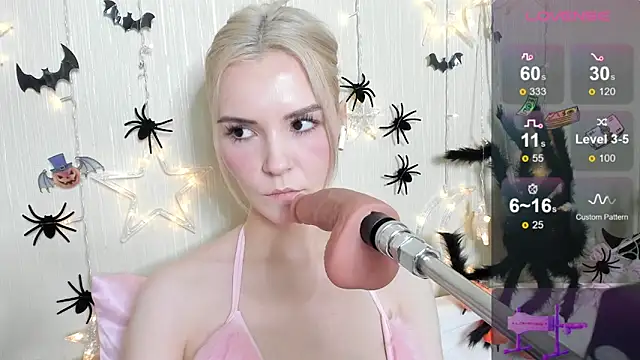 Kaya Devis online show from November 1, 2025, 4:41 am