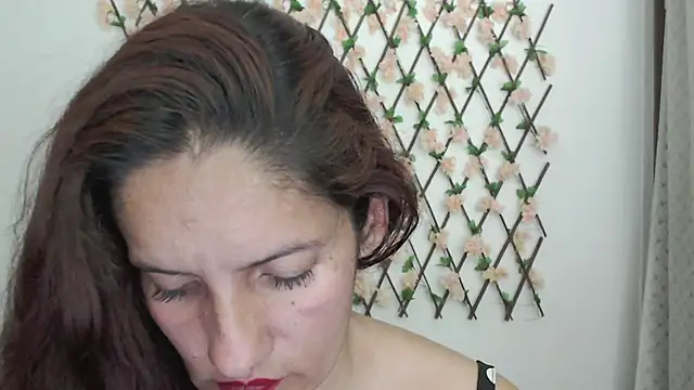Snapshot of catalina_duran1 chatting on July 28, 2026, 4:20 am catalina duran1 online show from July 28, 2026, 4:20 am