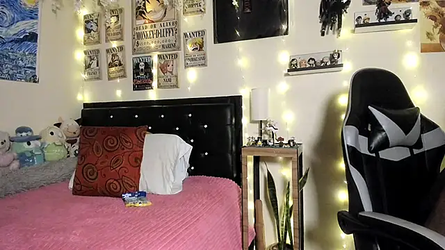 Cristal Jonasxh online show from October 3, 2025, 4:47 am