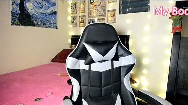 Cristal Jonasxh online show from February 12, 2025, 7:02 am