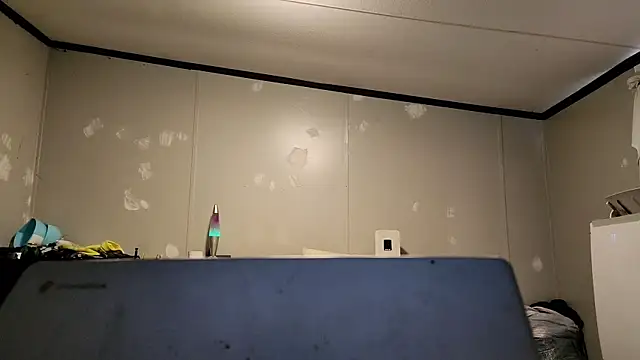 Bi curious86 online show from November 22, 2025, 9:24 pm