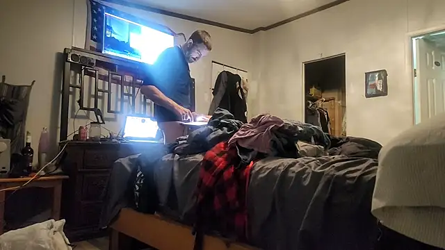 Bi curious86 online show from March 1, 2026, 6:24 am