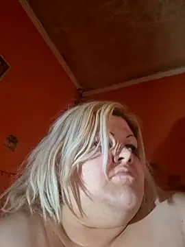 ducicsajsziii online show from November 12, 2025, 2:10 pm