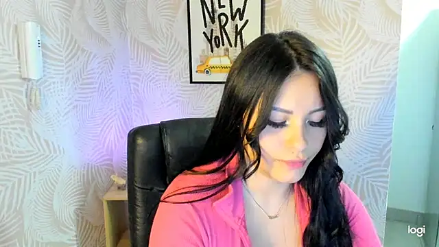 Snapshot of sexyyykloee chatting on February 17, 2025, 9:56 am sexyyykloee online show from February 17, 2025, 9:56 am