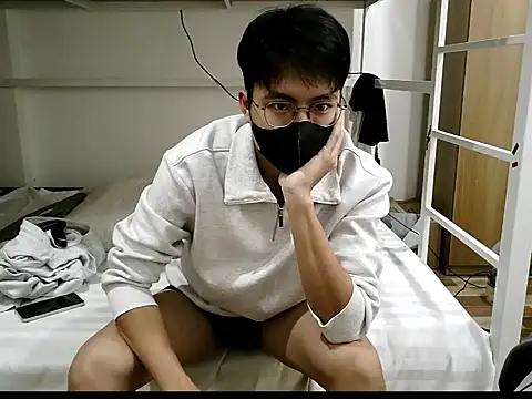 Gwencloudy online show from January 8, 2026, 7:03 am