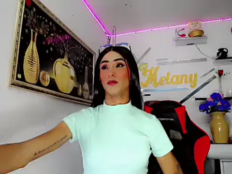 Im melany  online show from December 4, 2024, 4:04 am