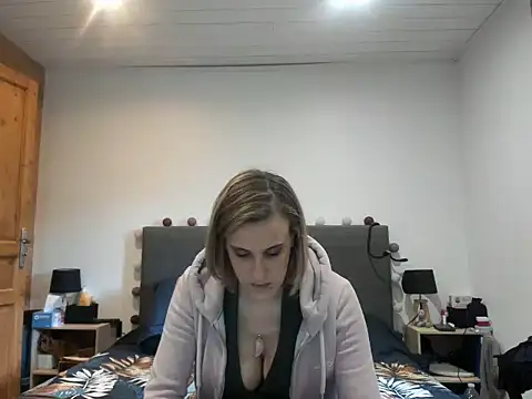 Madame Callie online show from April 19, 2026, 1:01 pm