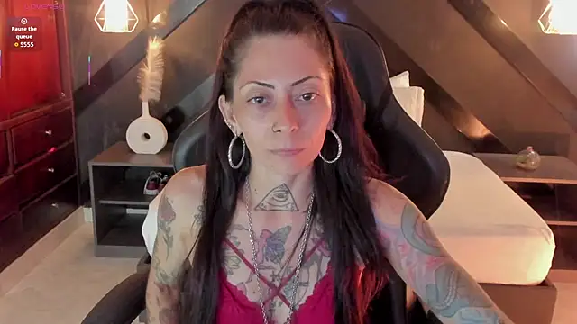 dark gotica online show from February 17, 2026, 7:11 pm