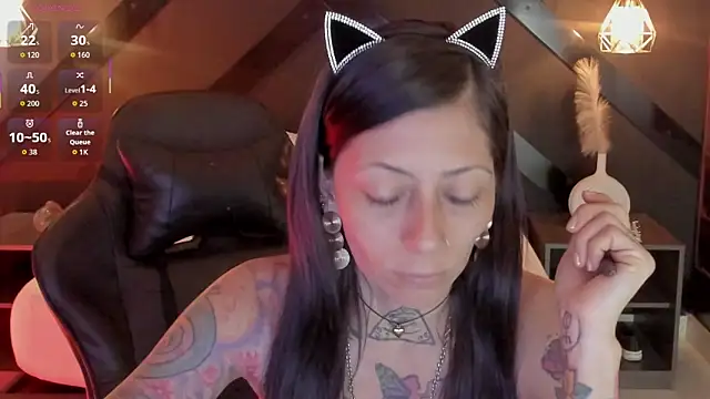 dark gotica online show from March 13, 2026, 7:08 pm