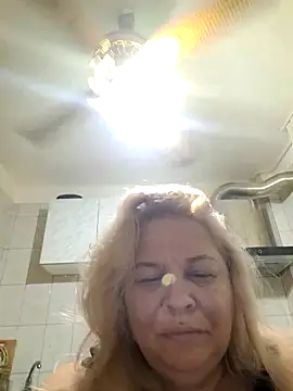 Snapshot of AriannaMilf chatting on July 18, 2026, 9:23 pm AriannaMilf online show from July 18, 2026, 9:23 pm
