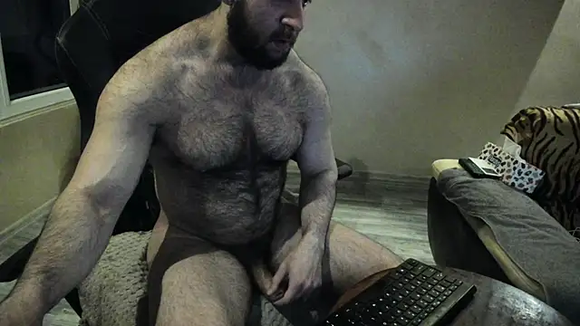 Snapshot of Hugealphabeast chatting on February 14, 2025, 5:36 pm Hugealphabeast online show from February 14, 2025, 5:36 pm