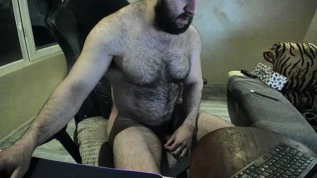 Snapshot of Hugealphabeast chatting on March 9, 2025, 9:46 pm Hugealphabeast online show from March 9, 2025, 9:46 pm