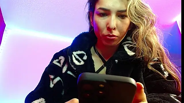 Snapshot of Niky_777 chatting on March 20, 2025, 2:21 pm Niky 777 online show from March 20, 2025, 2:21 pm