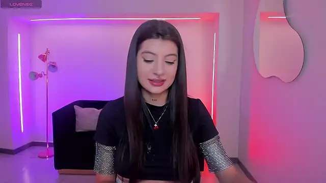 AlessiaCorleone  online show from November 17, 2025, 7:29 pm