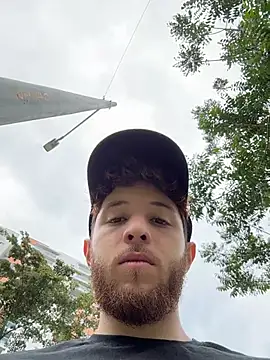 Juan Castano online show from November 21, 2025, 5:34 pm