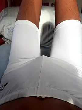 Snapshot of TYTYTYTY130130 chatting on October 17, 2025, 11:06 pm TYTYTYTY130130 online show from October 17, 2025, 11:06 pm