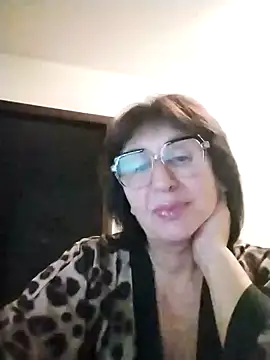 AlbinaXPretty online show from December 1, 2025, 8:42 pm