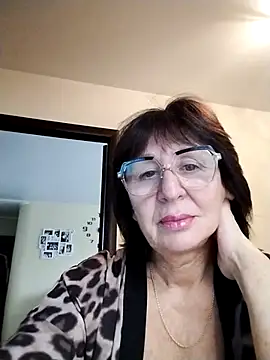 AlbinaXPretty online show from October 26, 2025, 7:31 am