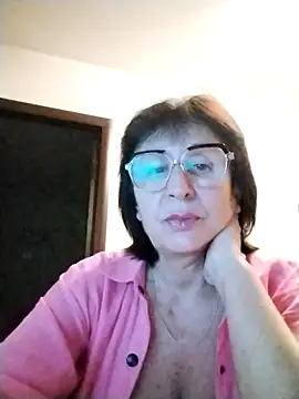 AlbinaXPretty online show from October 30, 2025, 5:21 pm