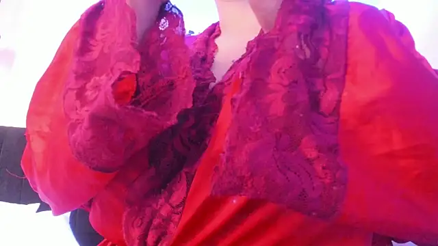 dolly zoe online show from February 7, 2026, 4:53 am