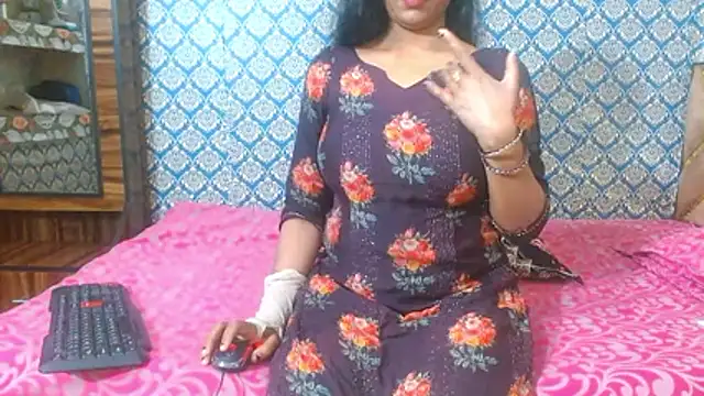 Snapshot of nikitahot3 chatting on January 9, 2026, 12:39 am nikitahot3 online show from January 9, 2026, 12:39 am