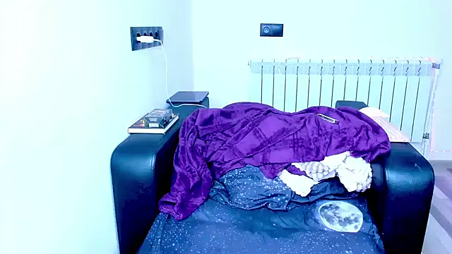 dollmore online show from October 27, 2025, 3:29 am