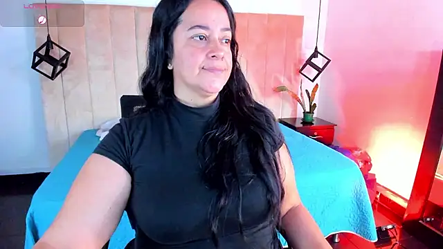 lucia vonne  online show from January 18, 2026, 8:23 pm