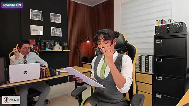 Snapshot of Office_Naughty_Girl chatting on March 18, 2025, 5:01 pm Office Naughty Girl online show from March 18, 2025, 5:01 pm