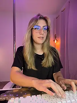 Dakotaa  online show from March 25, 2026, 1:06 am