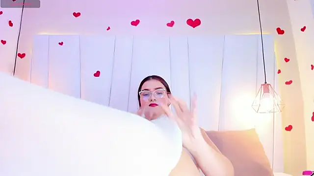 MelanieKlaus online show from October 11, 2025, 7:15 pm